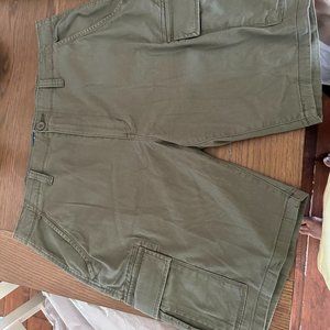 Arizona Flex Classic Fit Cargo Shorts - Army Green - 38 NWOT